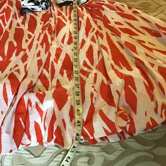 Diane Von Furstenberg Red and White V-Neck Fit and Flare Midi Dress - Picture 11 of 16